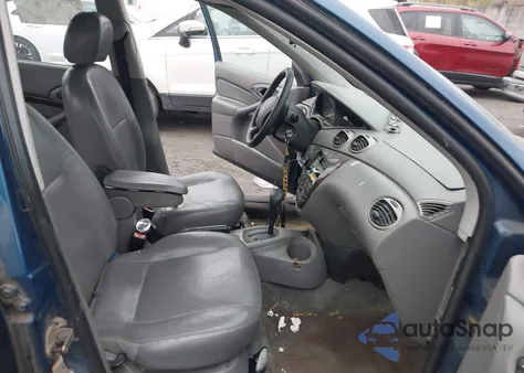 2000 Ford Focus Zts z USA, uszkodzony, nr VIN 1FAHP3833YW354544